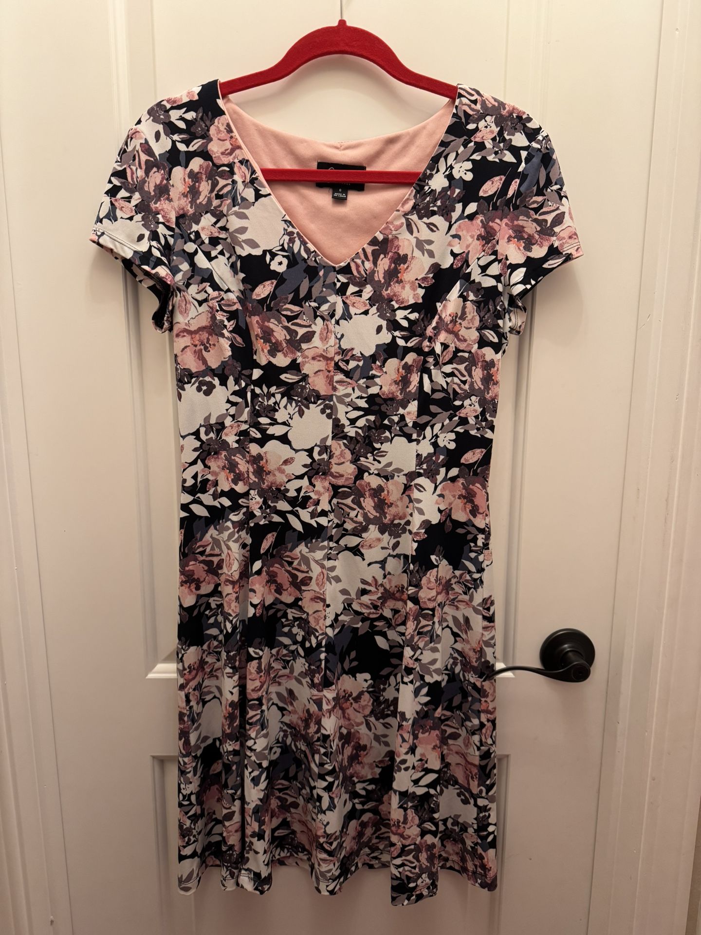 Stylish Comfy Dress Size Medium For Sale