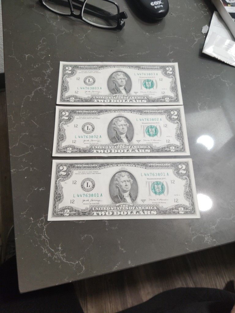 $2 Bills 2017 Series Never Been In Circulation Three Bills Into Number Sequence