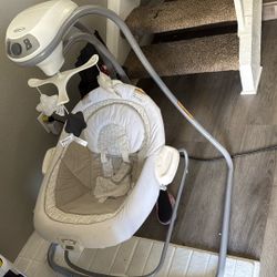 Baby swing 