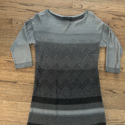 White House black market tunic top Sz XS