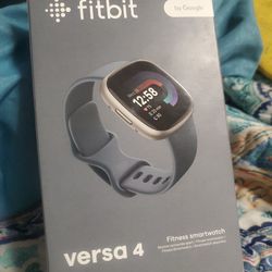 Fitbit Versa 4 With google 
