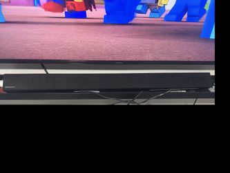 SAMSUNG SOUNDBAR AND BASS