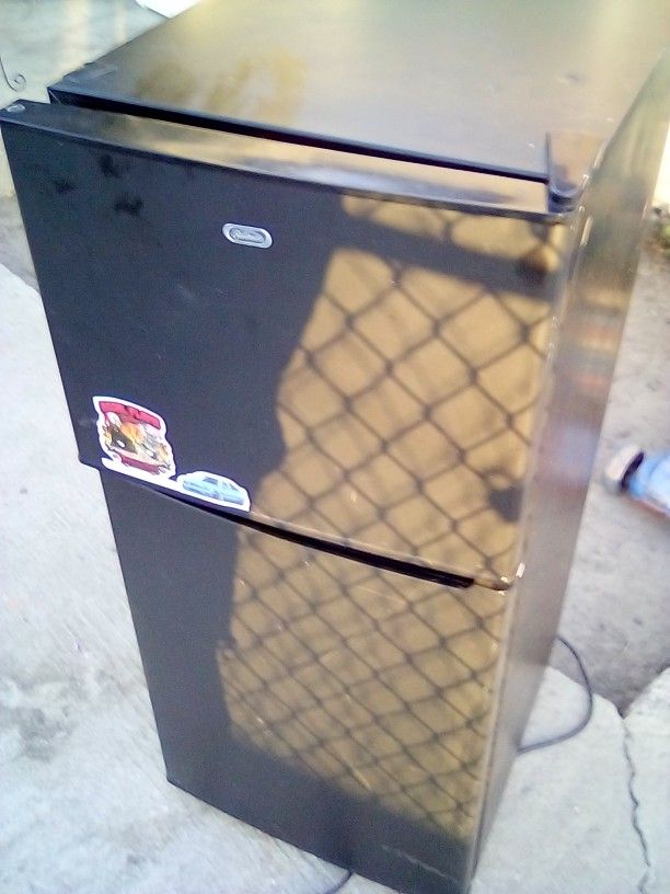 Sunbeam Refrigerator/ Freezer
