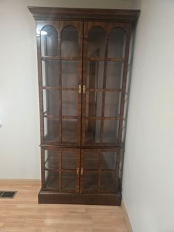 Glass cabinet