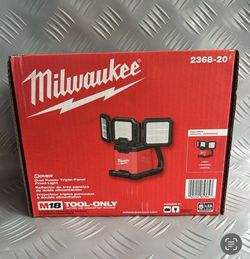 Milwaukee new rover light M18