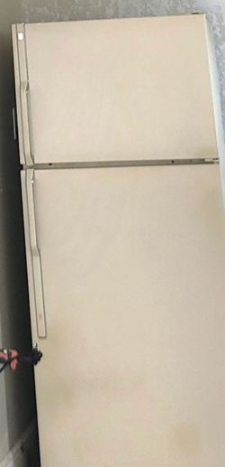 30 inch GE refrigerator