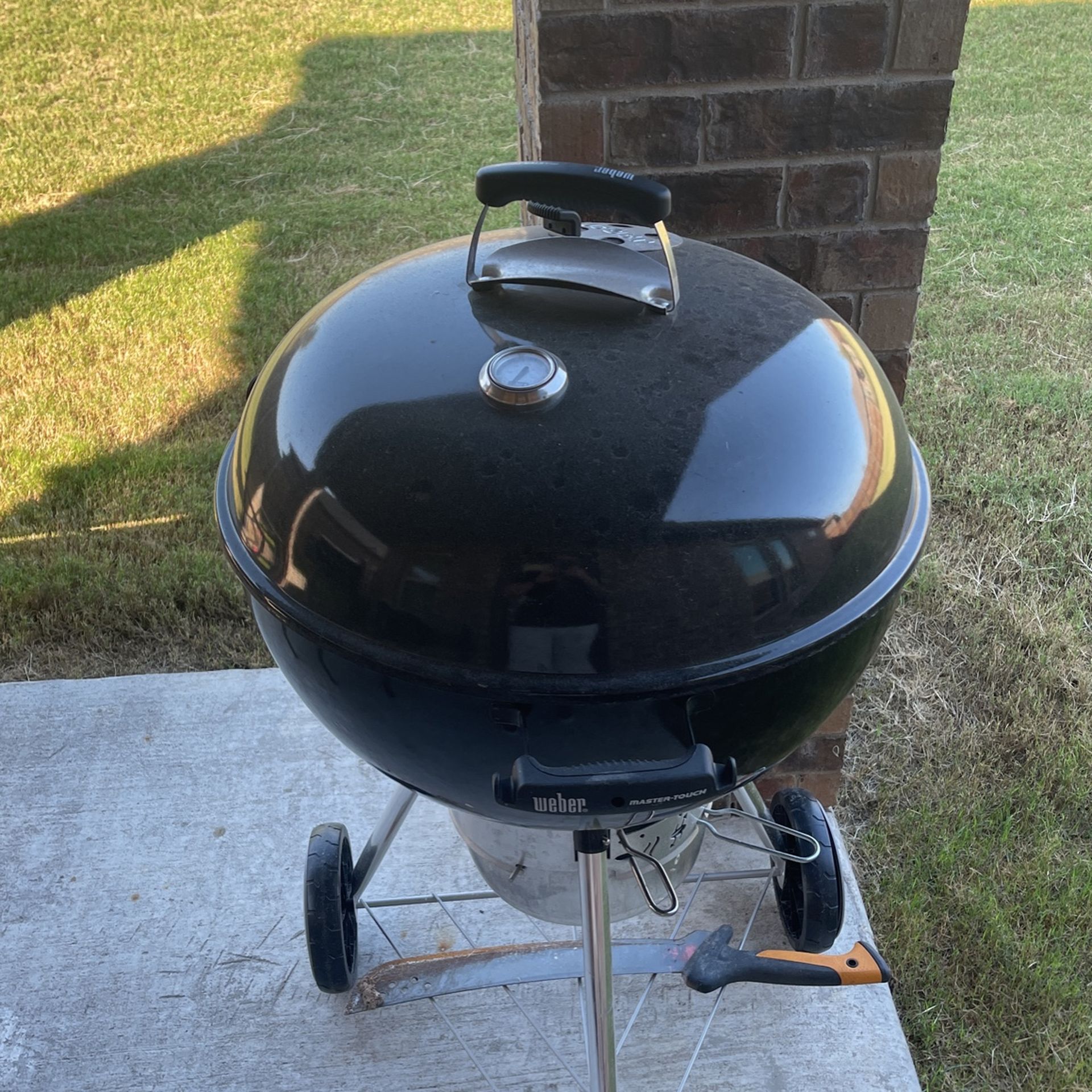 Weber 22 Inch Master Touch