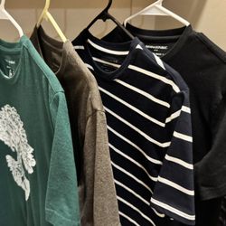 4 Banana Republic Men’s T-Shirts - Good Condition - Size Small - $10