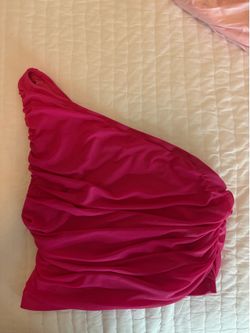 Cute tops selling in a bundle