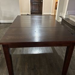 Solid Wood Expandable Dining Table – Self-Storing Leaf – Needs Refinishing