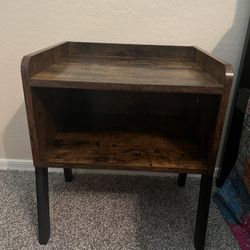 End Tables / Nightstands