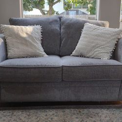 2-seat Loveseat Couch