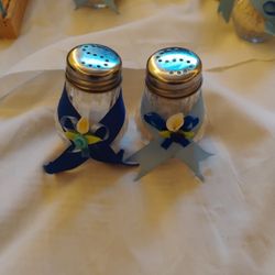 Salt Shakers 