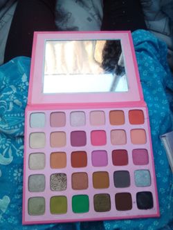Eyeshadow palette