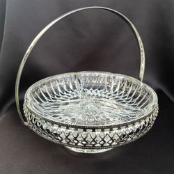 Beautiful!! Vintage Mayell & Co England silver-plated glass divided dish