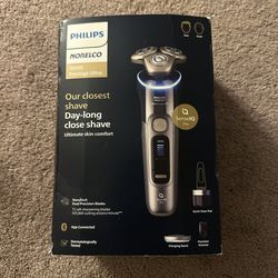 Philips Norelco i9000 Prestige Ultra Shaver with Triple Action Lift & Cut