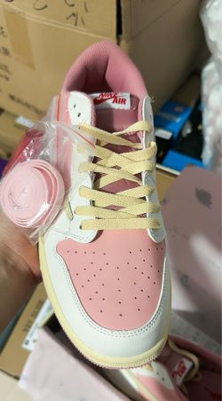 Nike Air Jordan Travis Scott x Air Jordan 1 Low OG “Shy Pink”