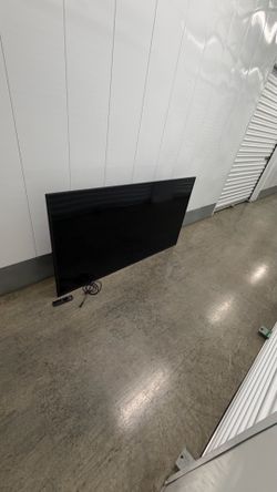 70” Vizio Smart TV Excellent Condition $250