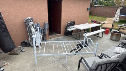Twin bed frame 2 months old