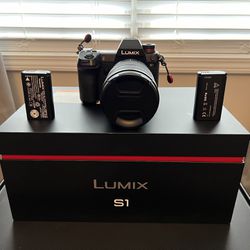 LUMIX S1 With 24-105 f/4 Kit, And 2 Batteries