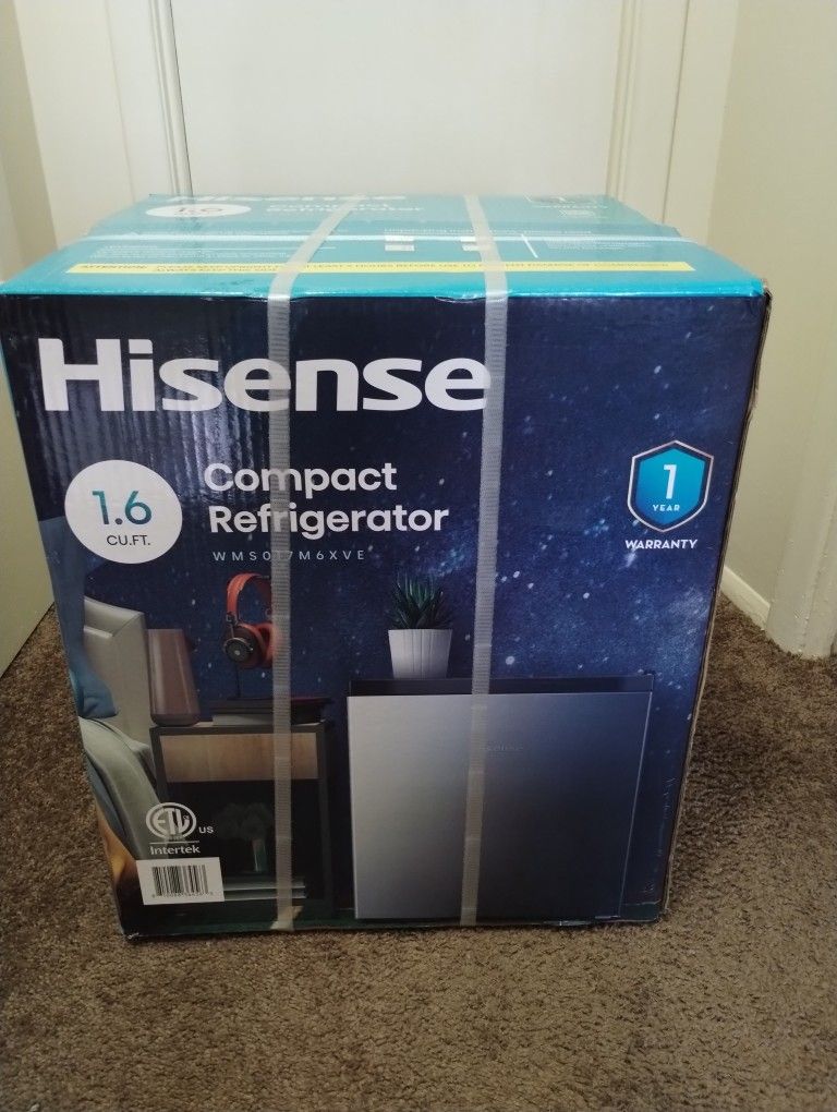 Hisense,1.6 Compact Refrigerator