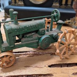 Antique Cast Iron John Deere Tractor