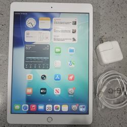 Apple iPad 8th Gen 10.2"  32GB WiFi  iOS 26 -Silver