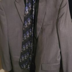 Men's Grey 3 Piece Suit With Tie
