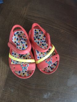 Minnie Mouse crocs