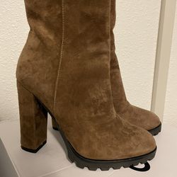 Suede Brown Boots 
