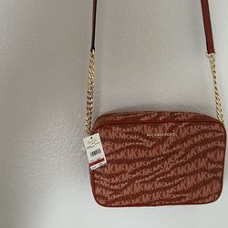 Ladies Michael Kors purse