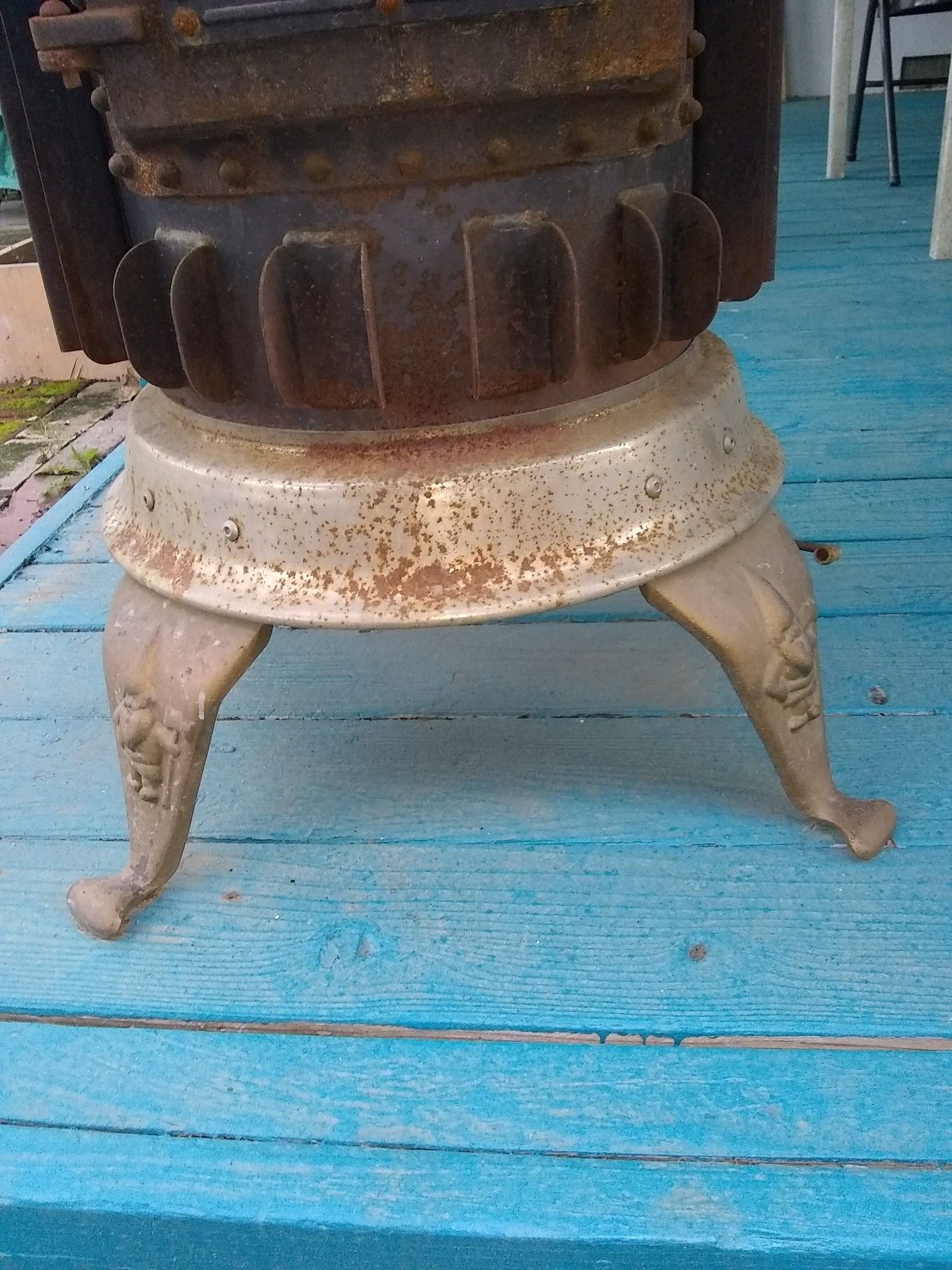 Thelin Thompson antique wood stove for Sale in Visalia, CA - OfferUp