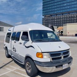 2000 Dodge Ram Van