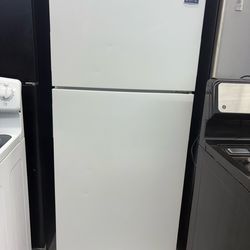 MAYTAG Refrigerator 30 inches