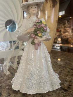 Muñeca De Porcelana Musical