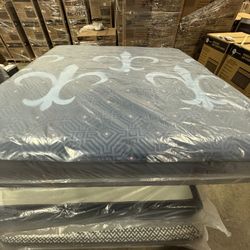 🎊King Mattress Stearns And Foster Lux Estate Medium Pillowtop 🎊