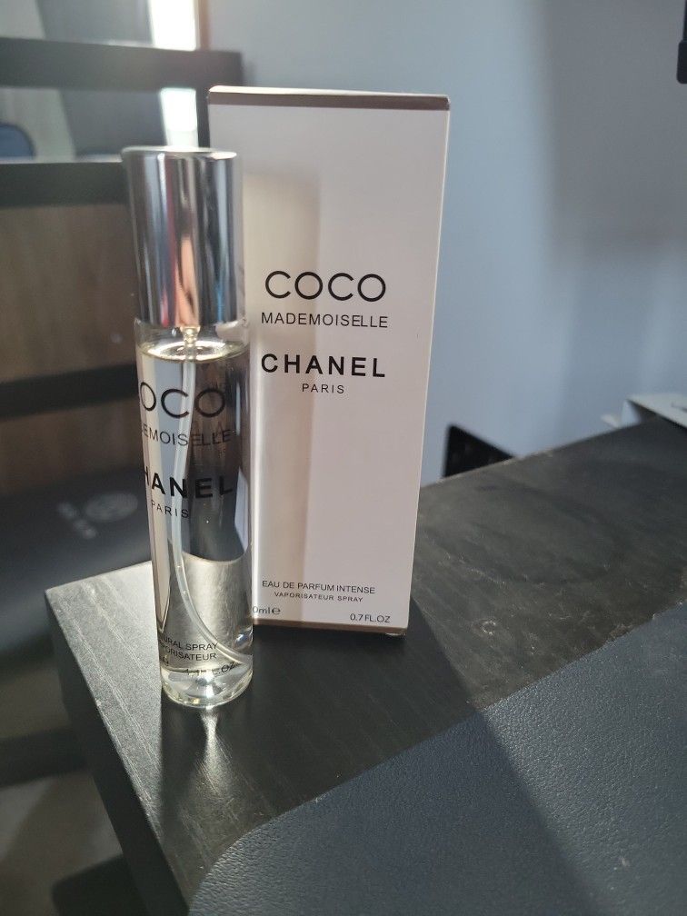 Coco Mademoiselle Chanel Paris Perfume .7 fl oz.