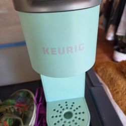 Keurig mini one cup coffee maker