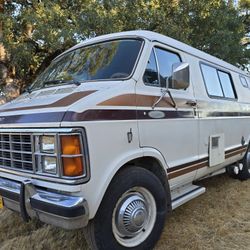 1984 Dodge Caravan