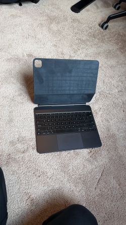 iPad  Magic Keyboard - 13 inch