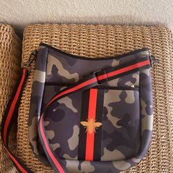 Parker & Hyde Crossover Bag