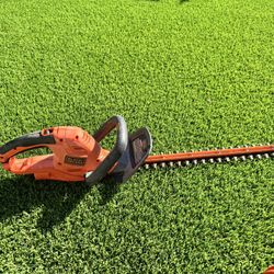Black+Decker Hedge Trimmer 
