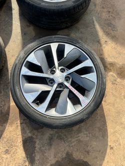 2020 / 2022 Hyundai palisade 18 in wheel and tire