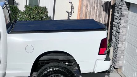 Bed cover for a 6’4ft bed