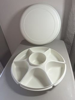 Vintage Tupperware “Divided Serving Tray” Mint Condition 