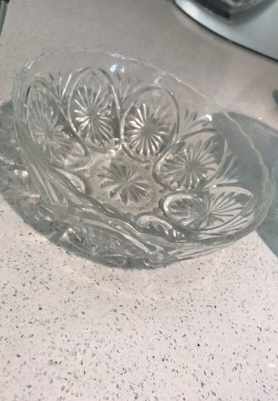 6 crystal bowls