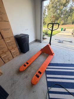 Pallet jack