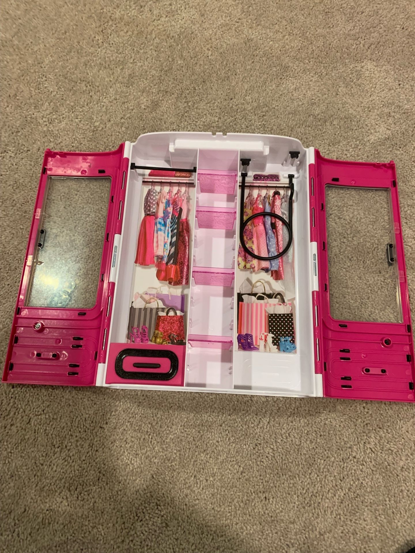 Barbie Closet With Clothes