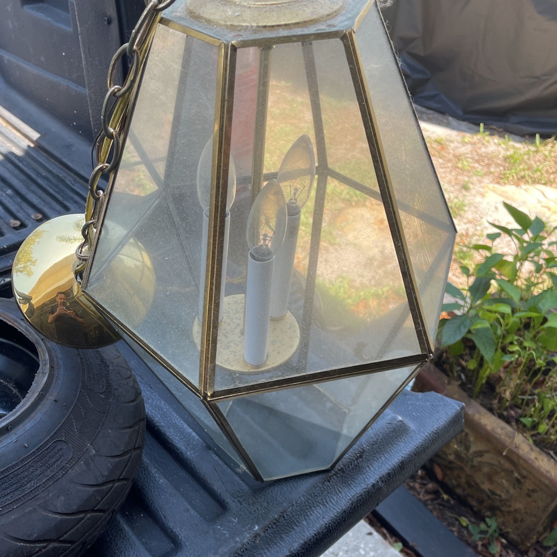 Chandelier 18 inches tall 1 foot wide $10