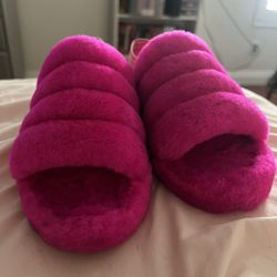 UGG SLIDES